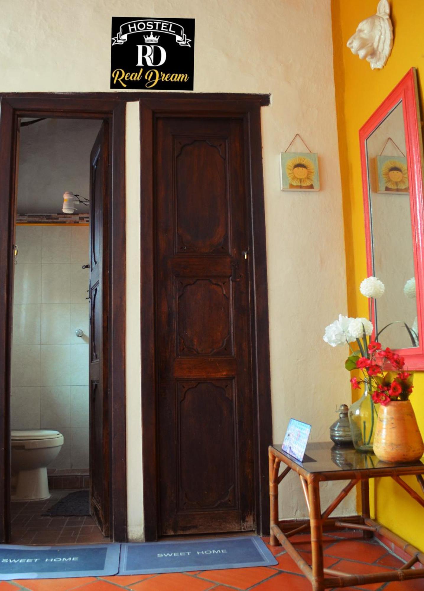 Real Dream Hostel ซานกิล ภายนอก รูปภาพ