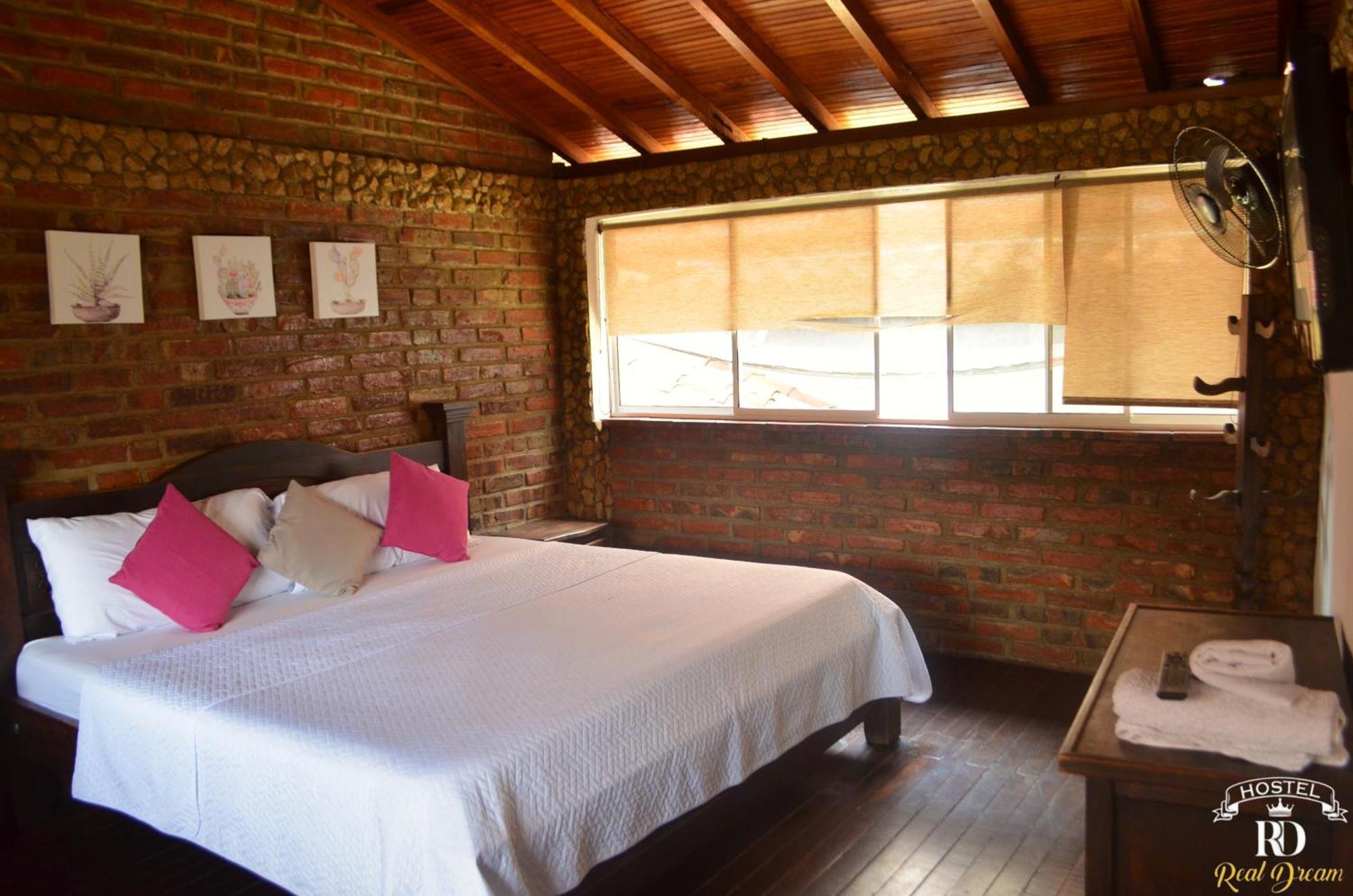 Real Dream Hostel ซานกิล ภายนอก รูปภาพ